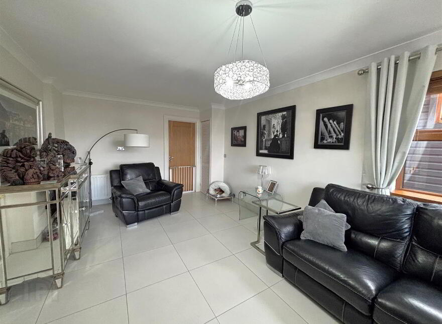 25 Lyndhurst View Avenue, Belfast, BT13 3XB
