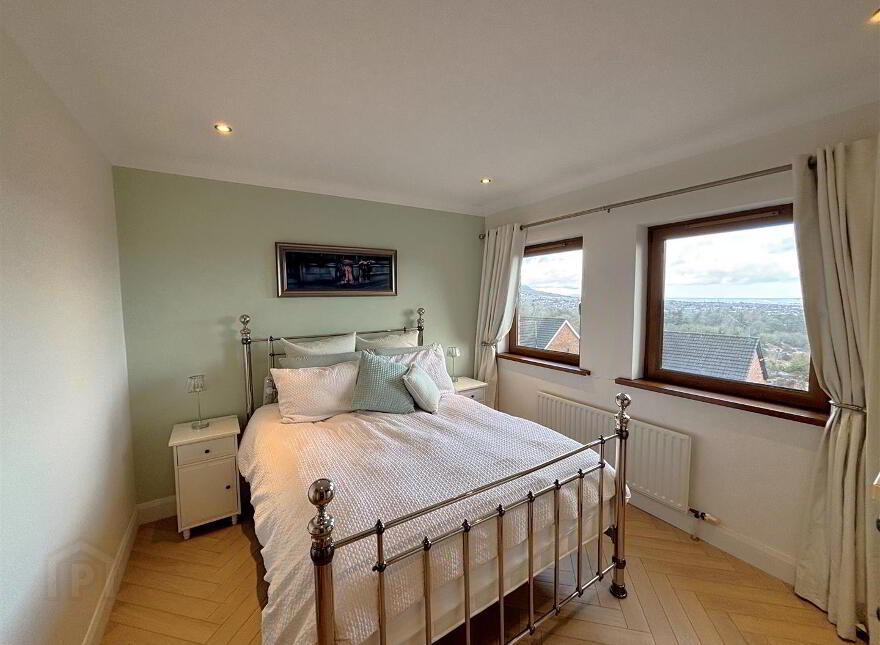 25 Lyndhurst View Avenue, Belfast, BT13 3XB