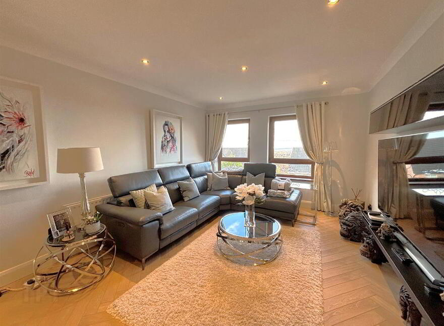 25 Lyndhurst View Avenue, Belfast, BT13 3XB