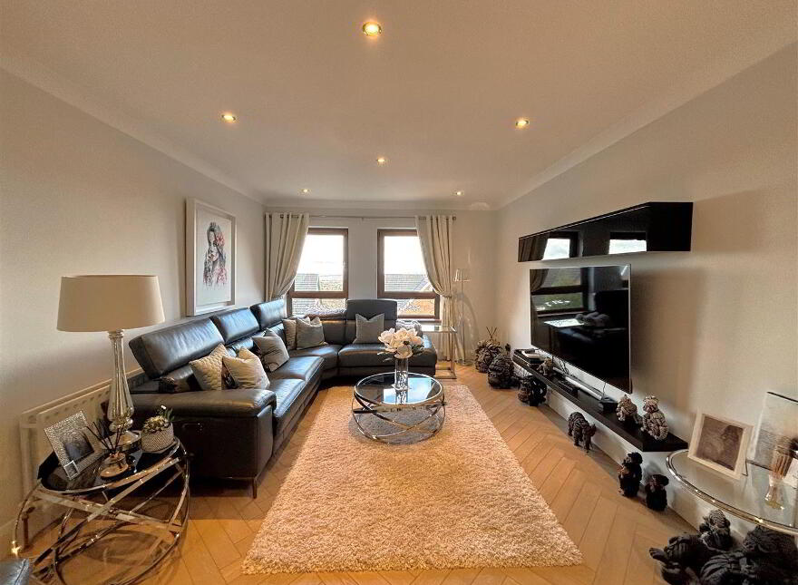 25 Lyndhurst View Avenue, Belfast, BT13 3XB