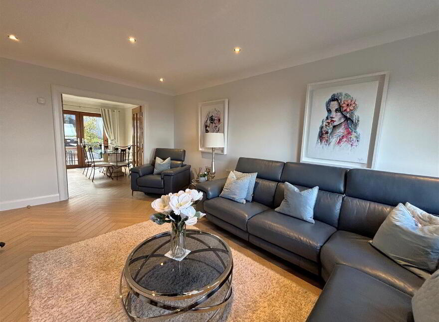 25 Lyndhurst View Avenue, Belfast, BT13 3XB