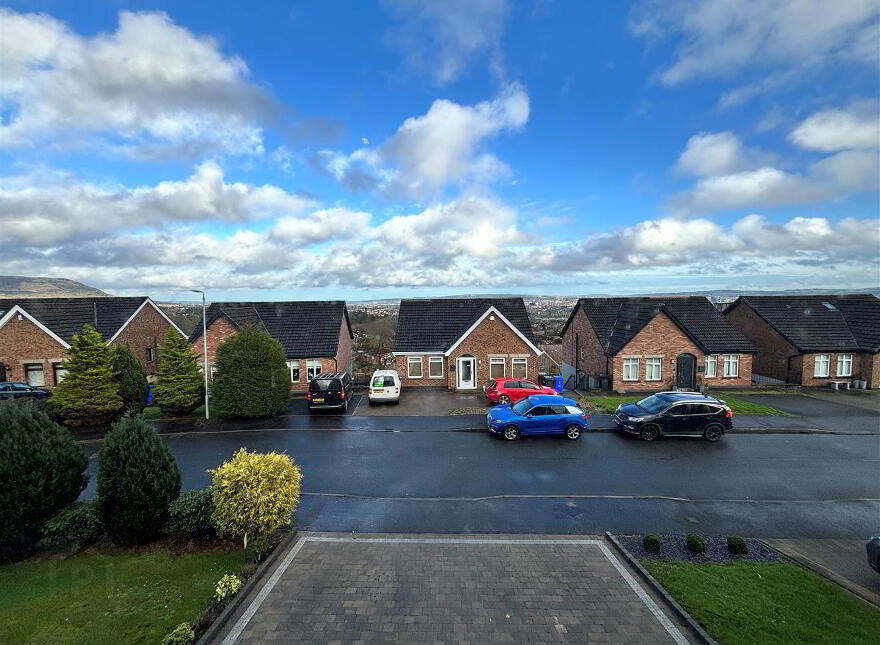25 Lyndhurst View Avenue, Belfast, BT13 3XB