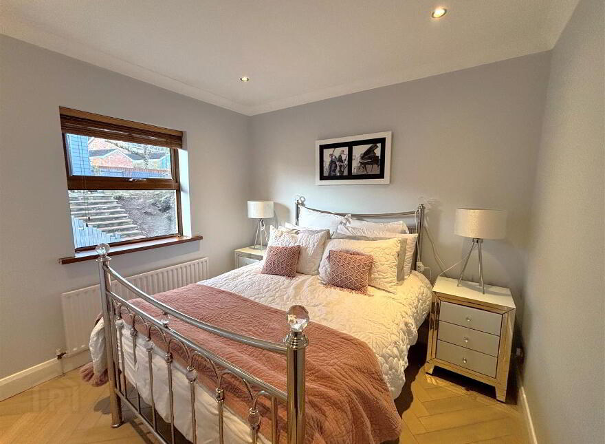 25 Lyndhurst View Avenue, Belfast, BT13 3XB