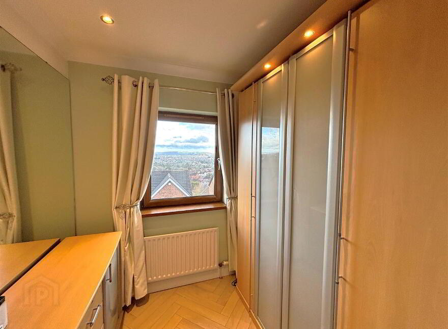 25 Lyndhurst View Avenue, Belfast, BT13 3XB
