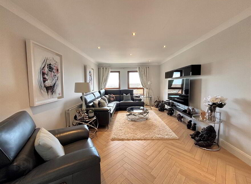 25 Lyndhurst View Avenue, Belfast, BT13 3XB