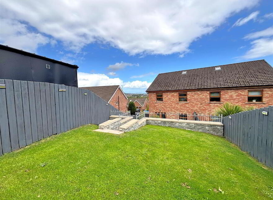 25 Lyndhurst View Avenue, Belfast, BT13 3XB