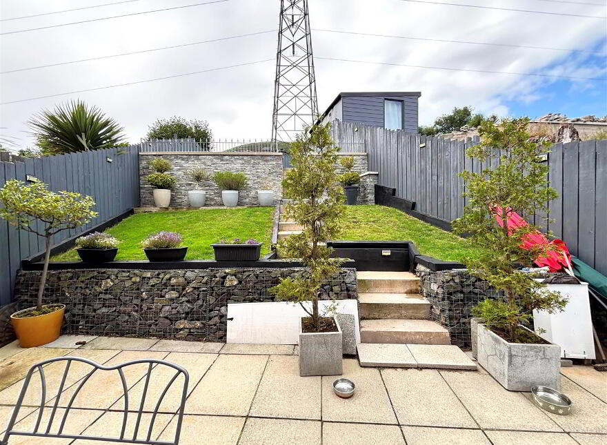 25 Lyndhurst View Avenue, Belfast, BT13 3XB