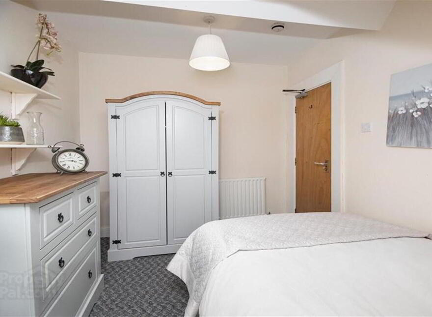 Room 6, 96 Cromwell Road, Belfast, BT7 1JY