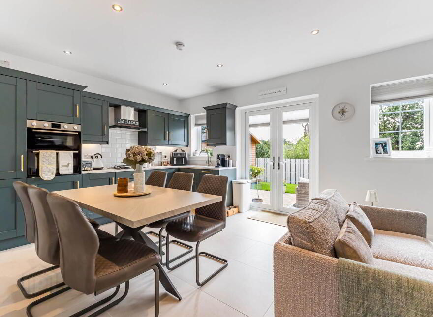 75 Sir Richard Wallace Gardens, Lisburn, BT28 3FL