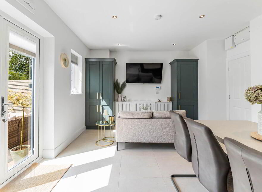 75 Sir Richard Wallace Gardens, Lisburn, BT28 3FL