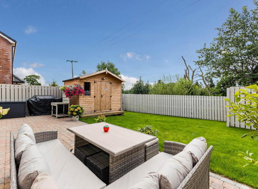 75 Sir Richard Wallace Gardens, Lisburn, BT28 3FL