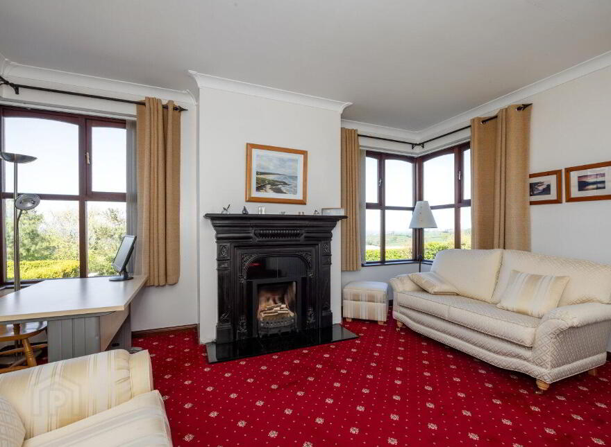 60 Ballyknock Road, Hillsborough, BT26 6EF