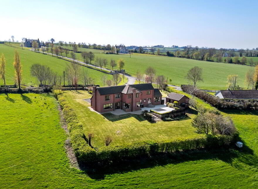 60 Ballyknock Road, Hillsborough, BT26 6EF