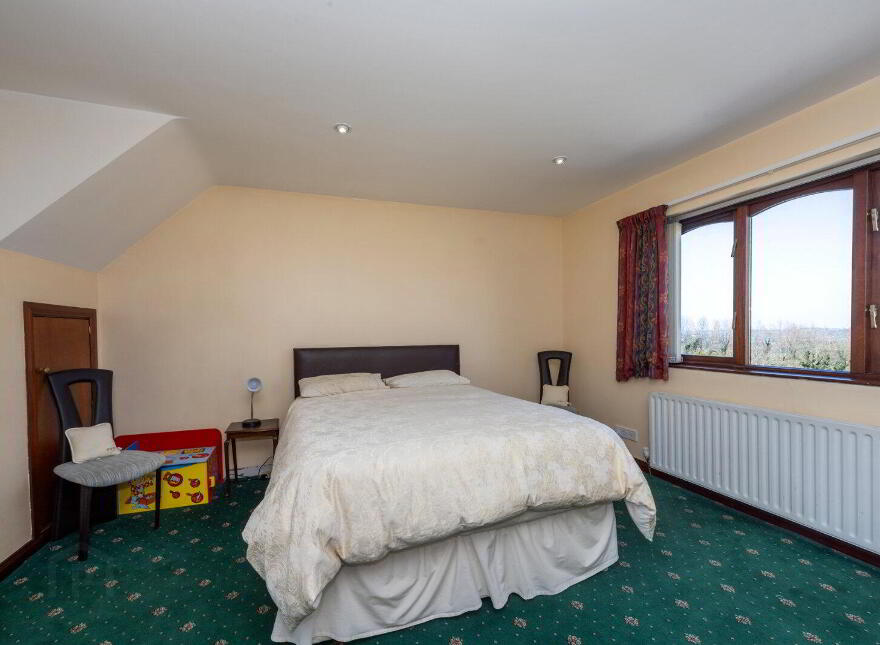 60 Ballyknock Road, Hillsborough, BT26 6EF