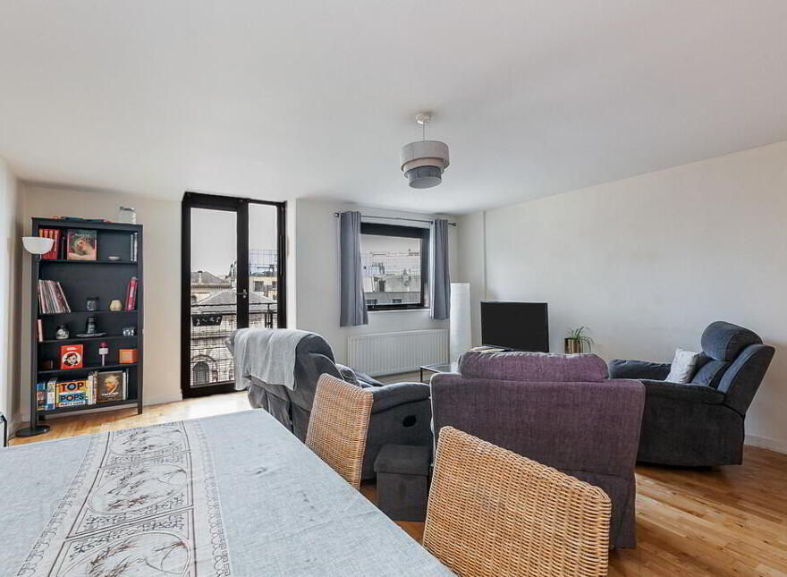 Apartment 60 17 Queens Square, Belfast, BT1 3FF