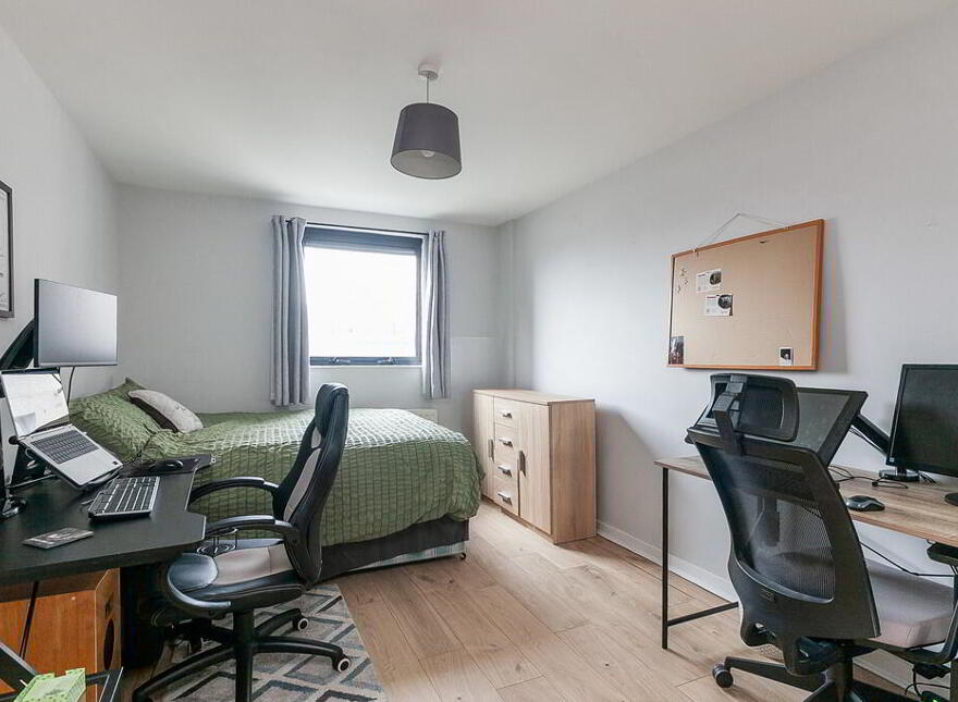 Apartment 60 17 Queens Square, Belfast, BT1 3FF