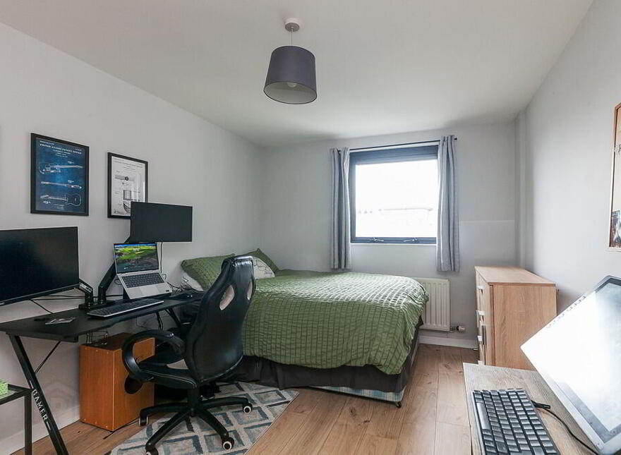 Apartment 60 17 Queens Square, Belfast, BT1 3FF