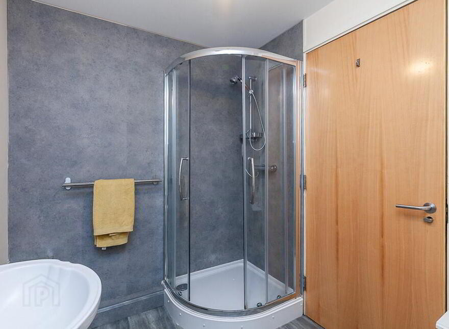 Apartment 60 17 Queens Square, Belfast, BT1 3FF