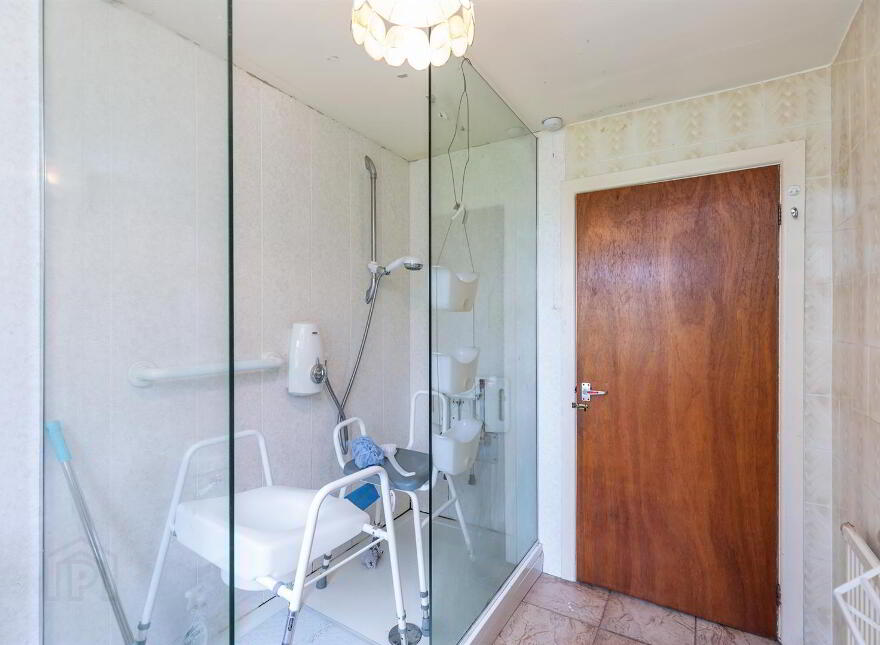 237 Donaghadee Road, Newtownards, BT23 7QG