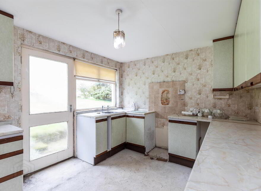 237 Donaghadee Road, Newtownards, BT23 7QG
