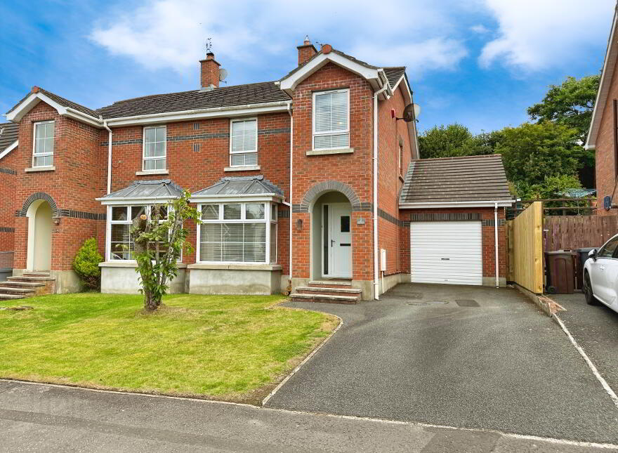 2 Greenvale Grove, Antrim, BT41 1SW photo