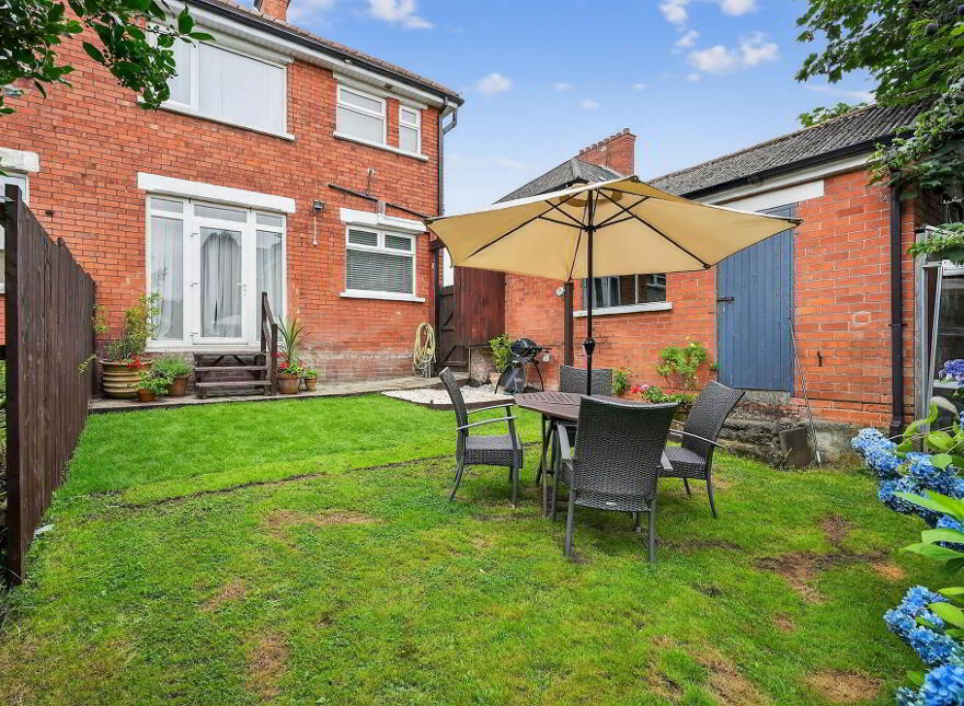 155 Barnetts Road, Stormont, Belfast, BT5 7BG