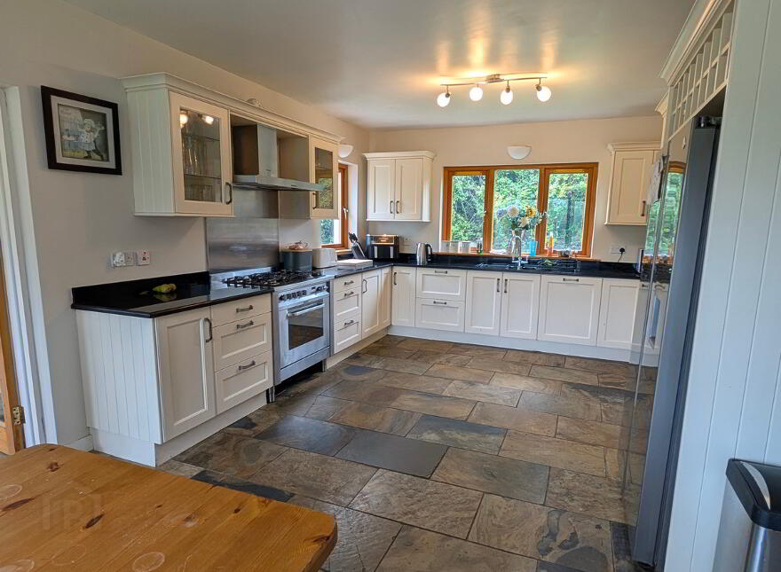 Glasstown, Milltown, Belturbet, H14D921