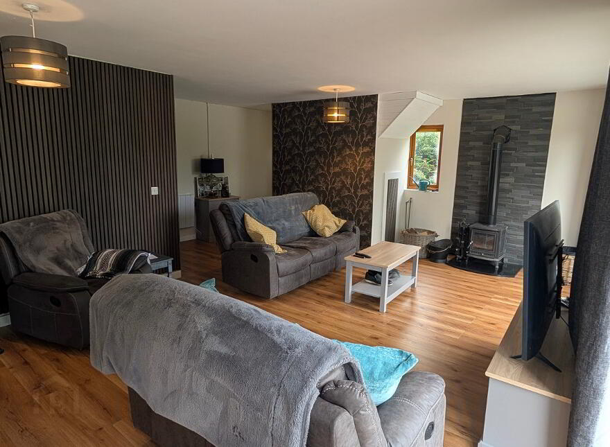 Glasstown, Milltown, Belturbet, H14D921