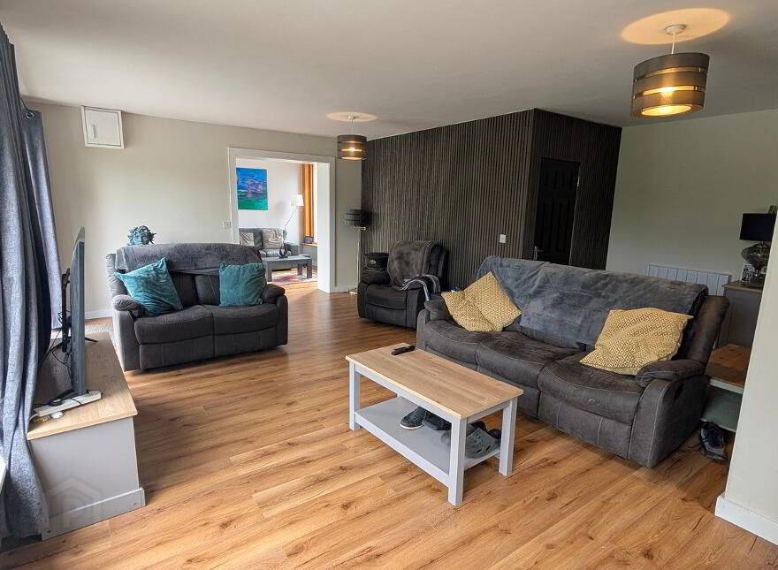 Glasstown, Milltown, Belturbet, H14D921