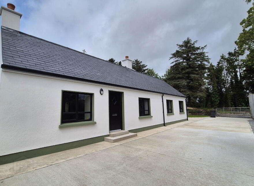 Boyagh, Port Hall, Lifford, F93PF2H photo