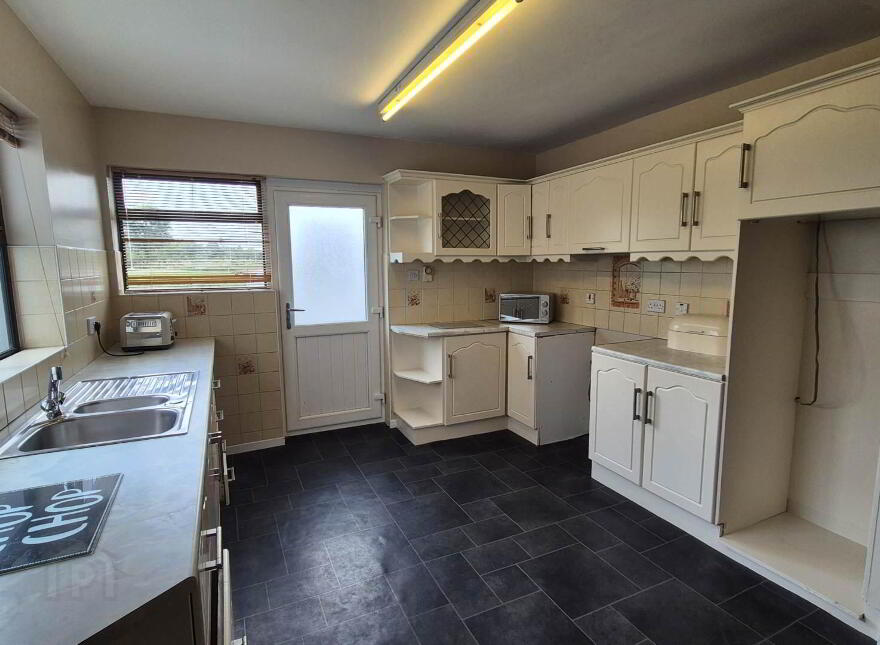 324 Coneyburrow Road, Lifford, F93P5DW