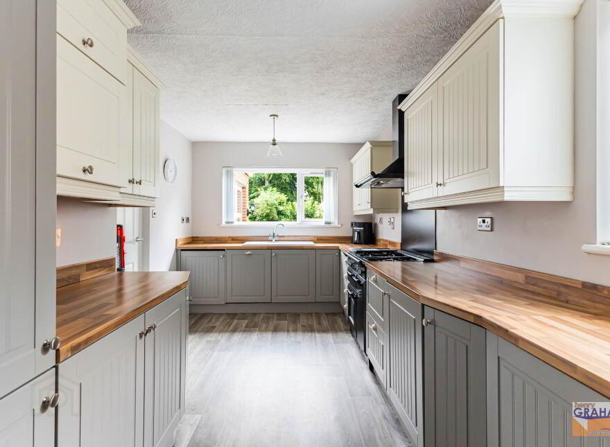 10 Beechdene Gardens, Lisburn, BT28 3JH