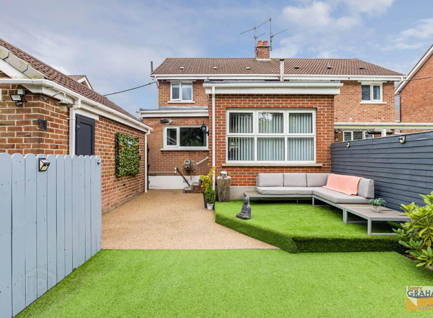 10 Beechdene Gardens, Lisburn, BT28 3JH