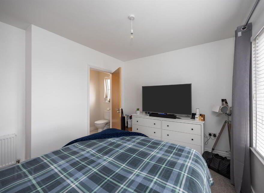 29 Ballyveigh Gardens, Antrim, BT41 2FH