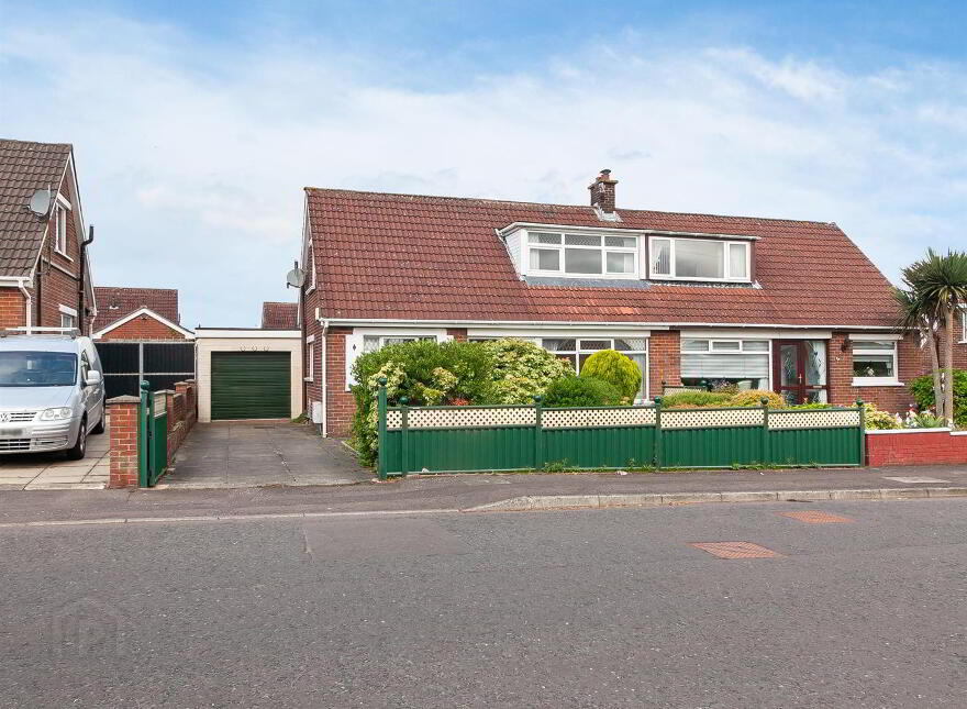10 Ravelston Crescent, Newtownabbey, BT36 6PJ photo