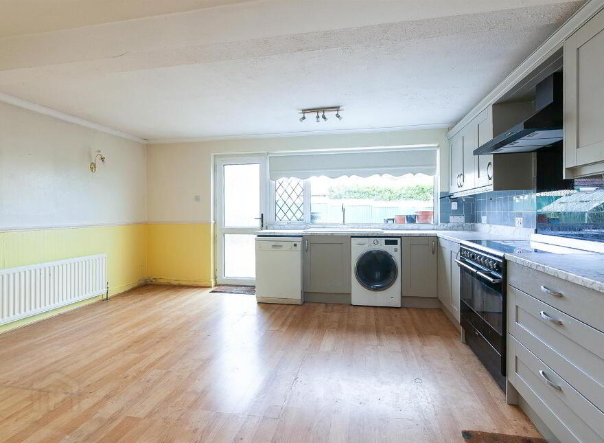 10 Ravelston Crescent, Newtownabbey, BT36 6PJ
