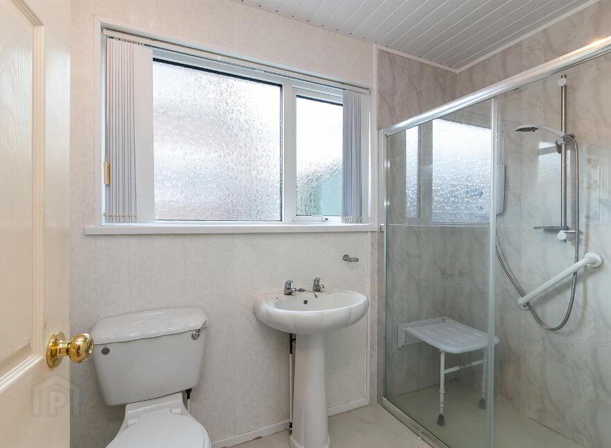 10 Ravelston Crescent, Newtownabbey, BT36 6PJ