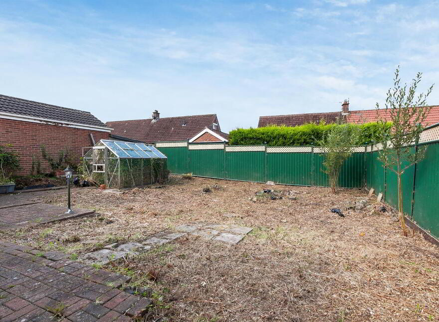 10 Ravelston Crescent, Newtownabbey, BT36 6PJ
