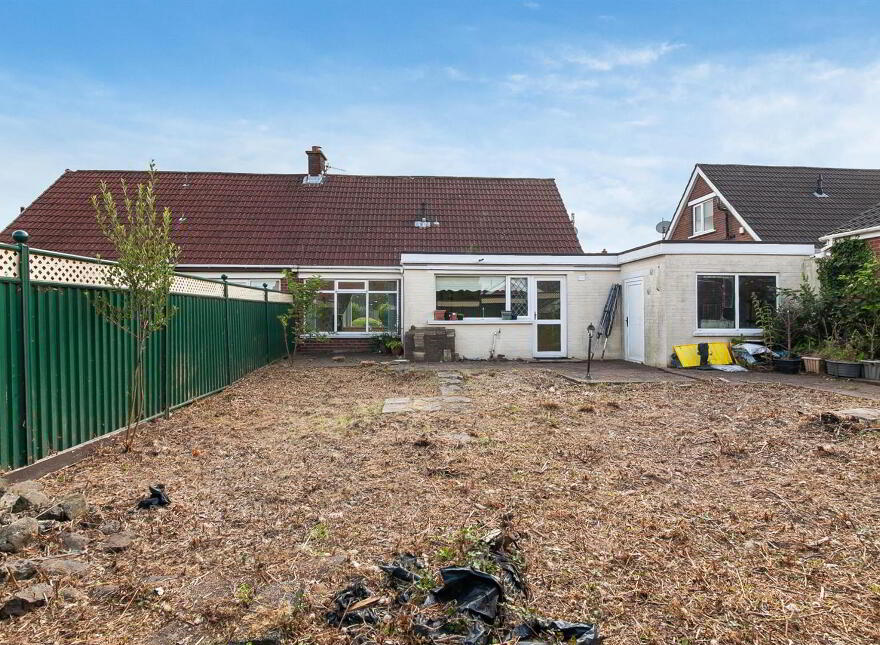 10 Ravelston Crescent, Newtownabbey, BT36 6PJ