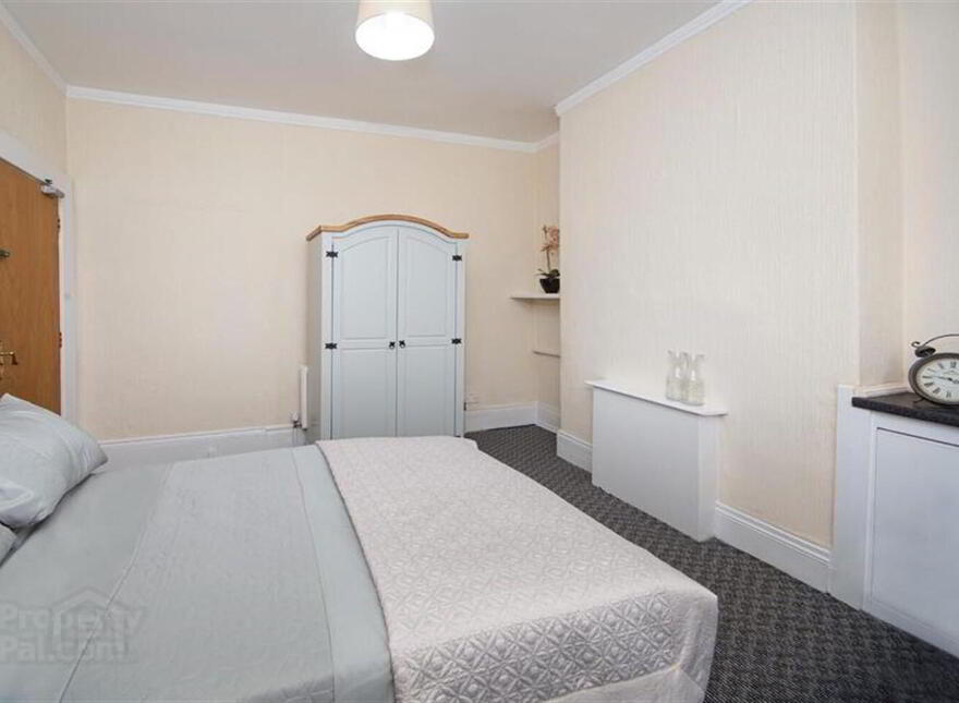 Room 1, 96 Cromwell Road, Belfast, JY
