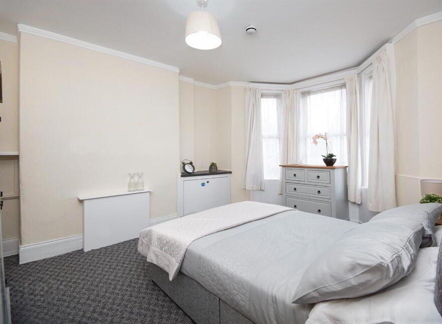 Room 1, 96 Cromwell Road, Belfast, JY photo