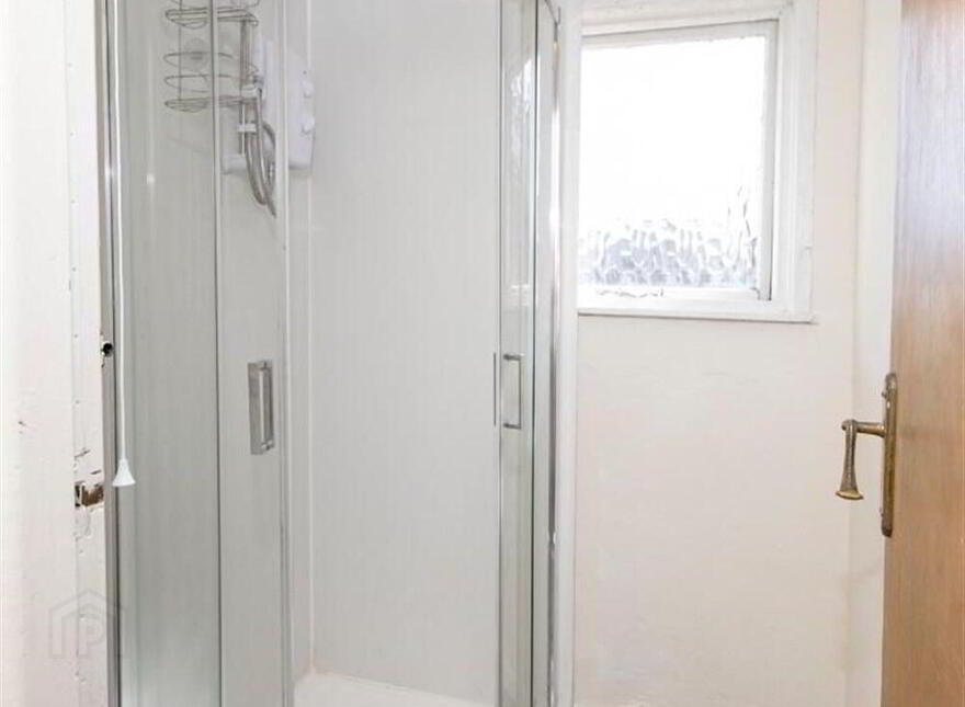 Room 1, 96 Cromwell Road, Belfast, JY
