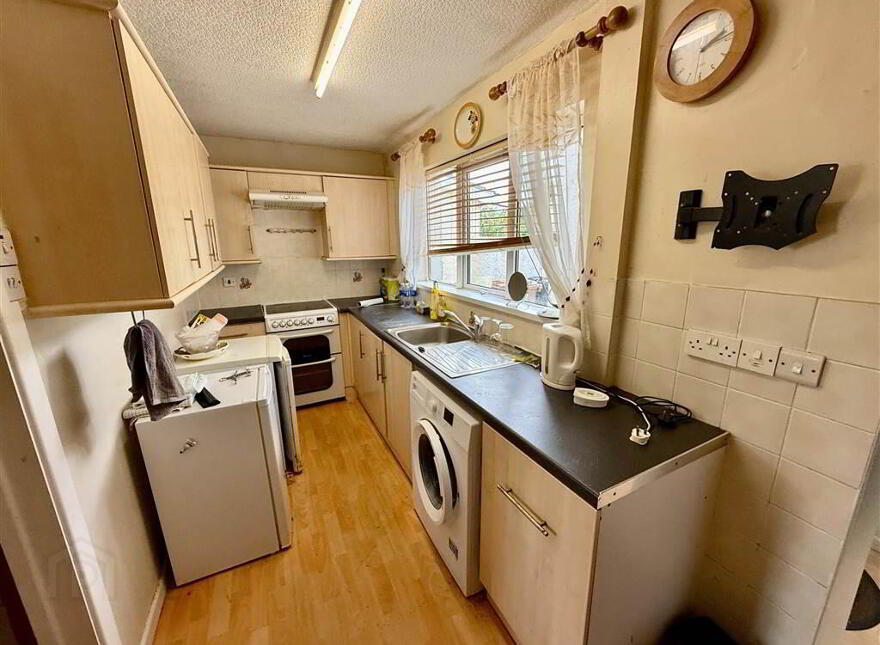 6 Downshire Parade, Belfast, BT6 9JR