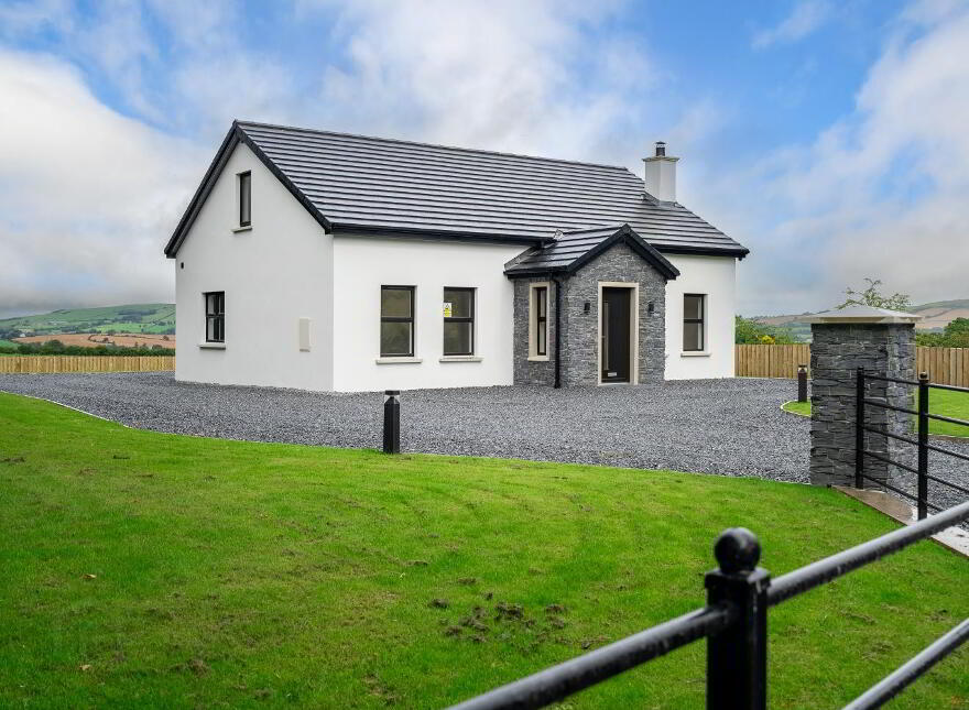 15 Killyclooney Road, Donemana, BT82 0LZ photo