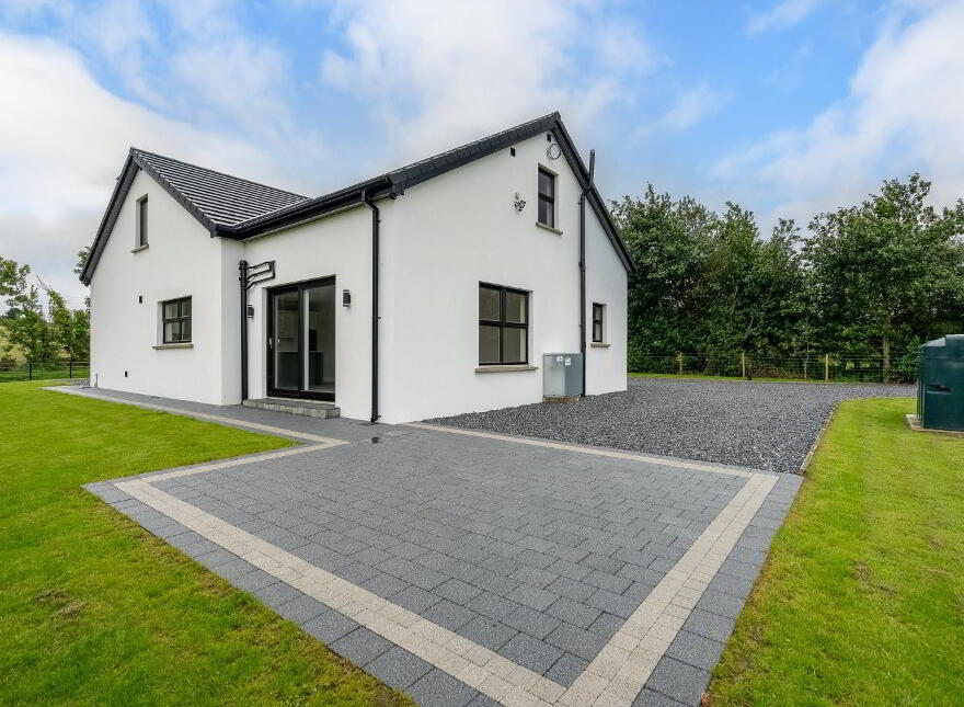 15 Killyclooney Road, Donemana, BT82 0LZ