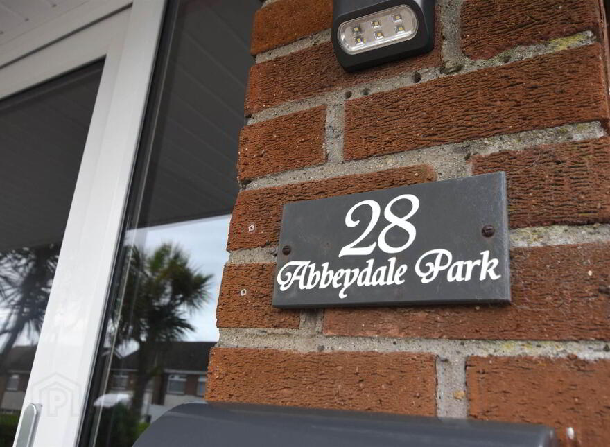 28 Abbeydale Park, Newtownards, BT23 8RE