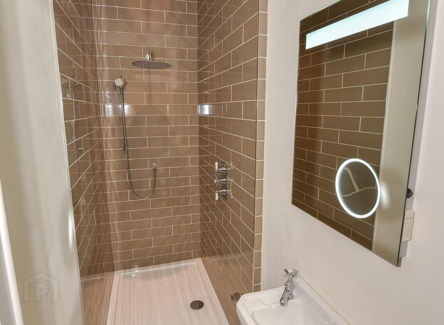 Apt 1, 39 Princetown Road, Bangor, BT20 3TA