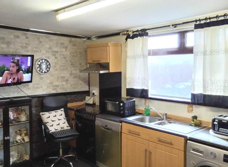 12 Ballyfore Road, Newtownabbey, BT36 6XS