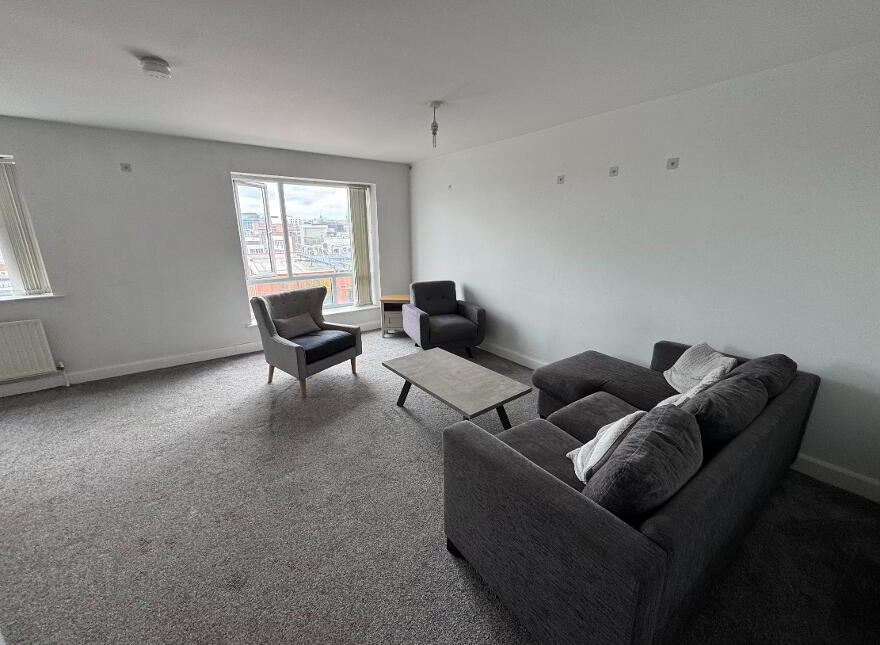 706 College Court Central, 56 King Street, Belfast, BT1 6BZ