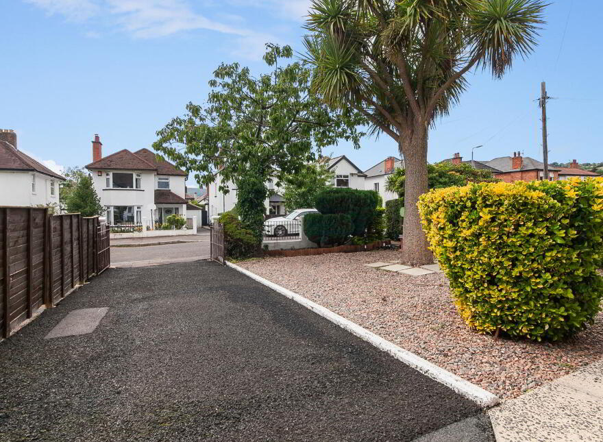 9 Cooldarragh Park North, Belfast, BT14 6TL